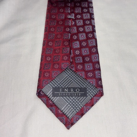 Enro Hand Made 100% Silk Tie - Picture 2 of 4